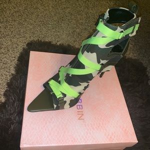 Camouflage Army Pointy Toe Heels